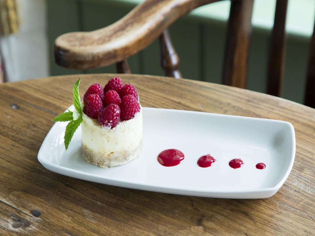 Royal Oak Hotel Hawkhurst Bagian luar foto