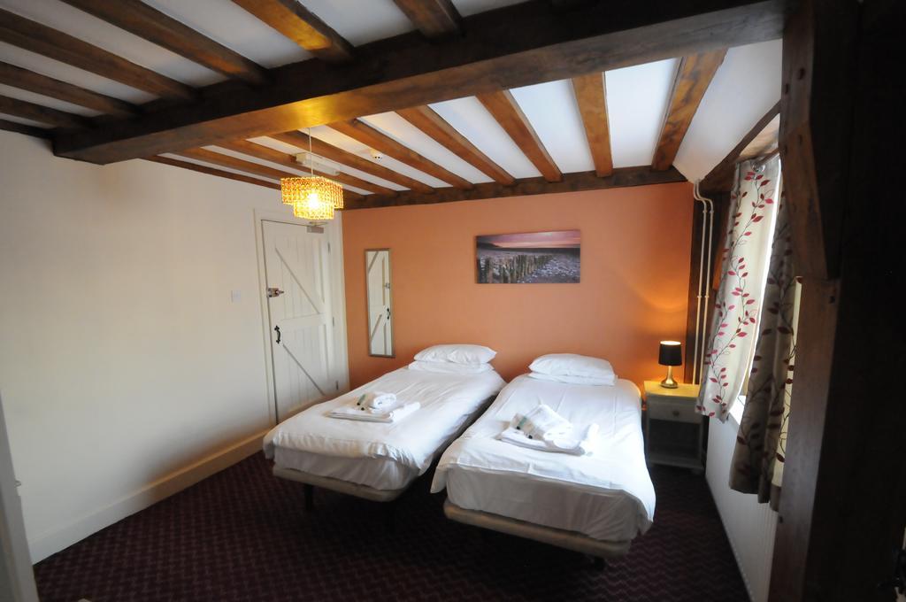 Royal Oak Hotel Hawkhurst Bagian luar foto