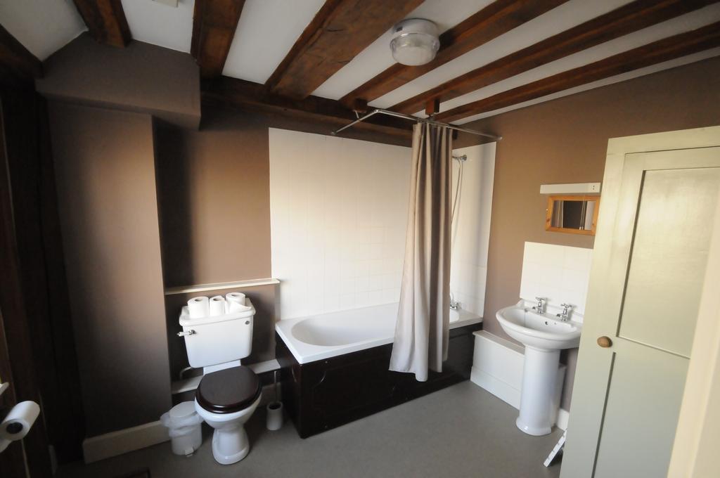 Royal Oak Hotel Hawkhurst Bagian luar foto